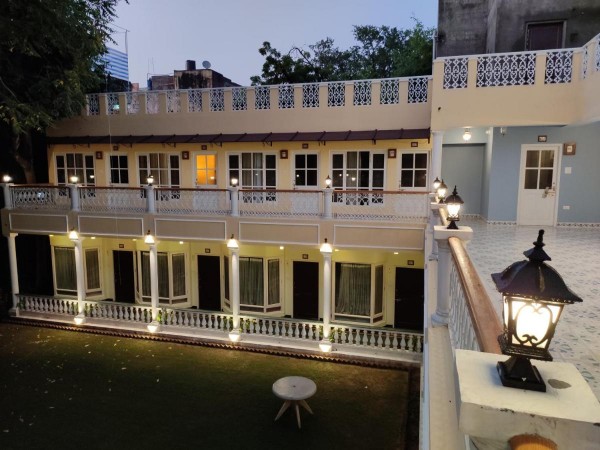 Jai Niwas Garden Hotel