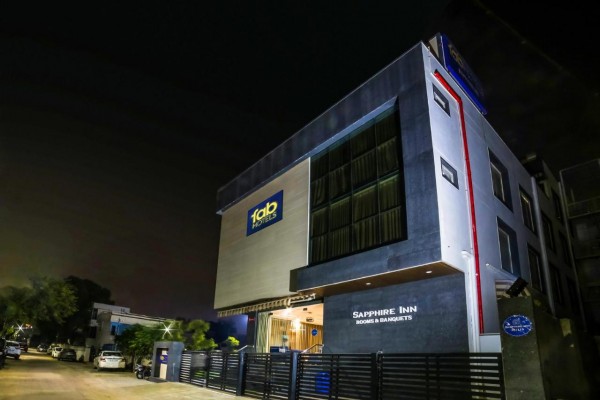 FabHotel Sapphire Inn