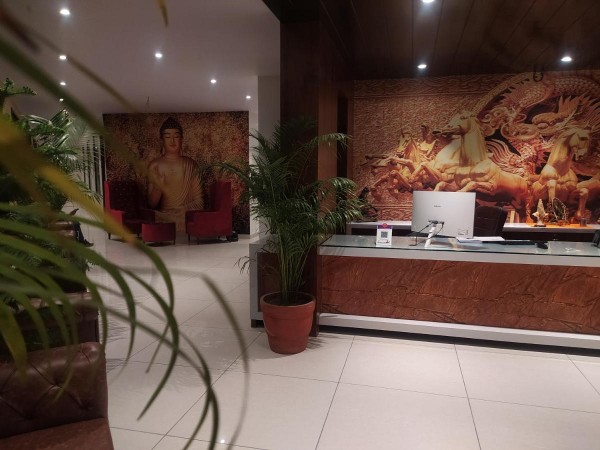 Rajlaxmi Hotel - Free Airport Pickup and Drop