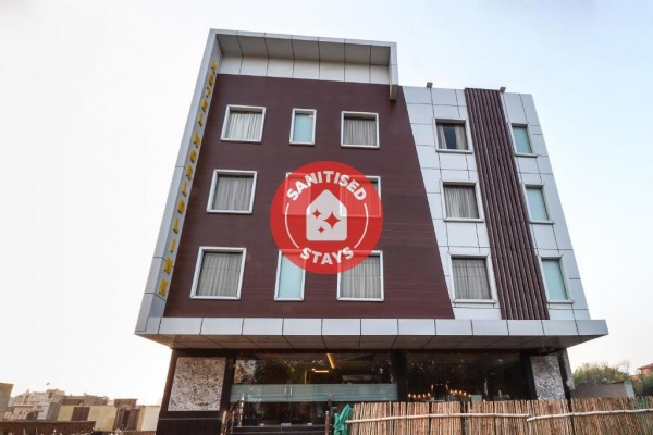 Townhouse 69951 Hotel Skylight