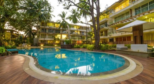 Aarju Luxurious Wave